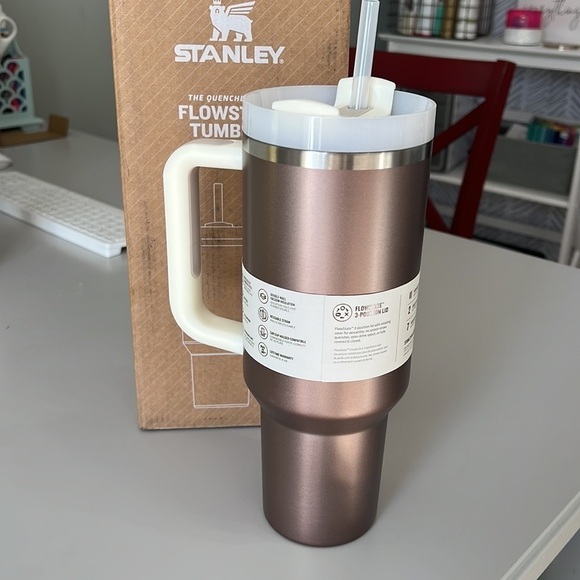 NWT Stanley Rose Quartz Glow Quencher H2.0 Flowstate Tumbler 40 oz - Picture 7 of 8